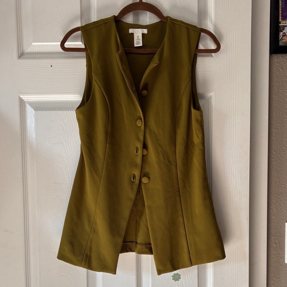 Olive Green Sleeveless Button-Up Vest
